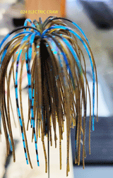 TOUR EDITION PRO PEANUT HEAD JIG 1/2 OZ WITH GAMAKATSU FLAT EYE RB HOOK 3 PACK