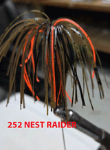 TOUR EDITION PRO PEANUT HEAD JIG 1/2 OZ WITH GAMAKATSU FLAT EYE RB HOOK 3 PACK
